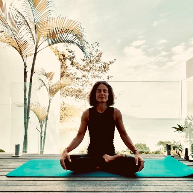Yoga flow athlétique en Thailande en 30 mn.